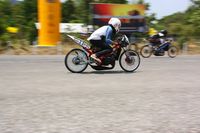 img-title