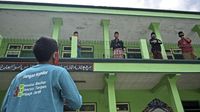 img-title