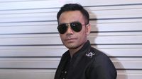 img-title