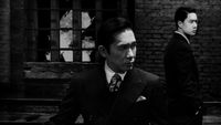 img-title