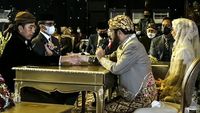 img-title