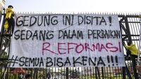 img-title