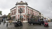 img-title