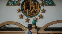 img-title