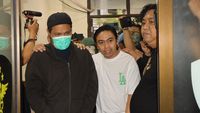 img-title
