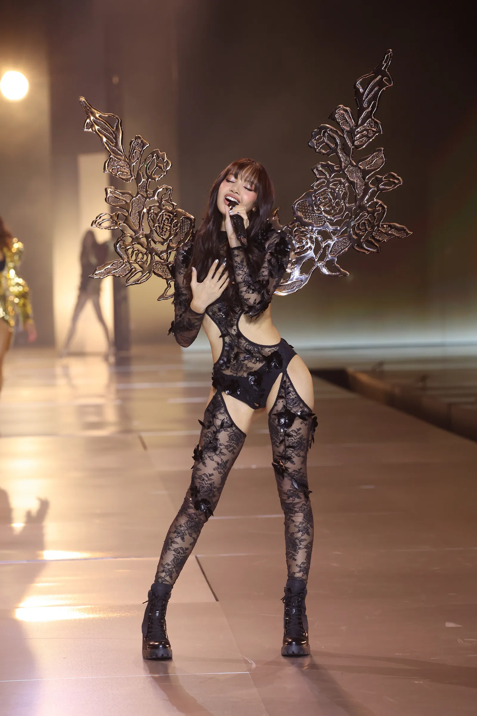 NEW YORK NEW YORK  OCTOBER 15 Lisa performs on the runway for the Victoria's Secret Fashion Show 2024 on October 15 2024...