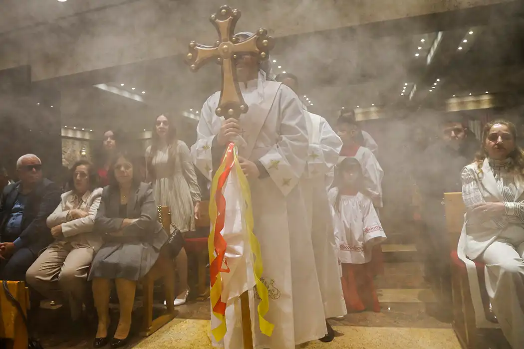 Iraqi Catholics celebrate Easter amid cloud of Mideast war