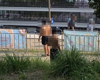 "아이들 물장구치는데 옆에서 뻑뻑"…한강수영장 내 흡연 '눈살'
