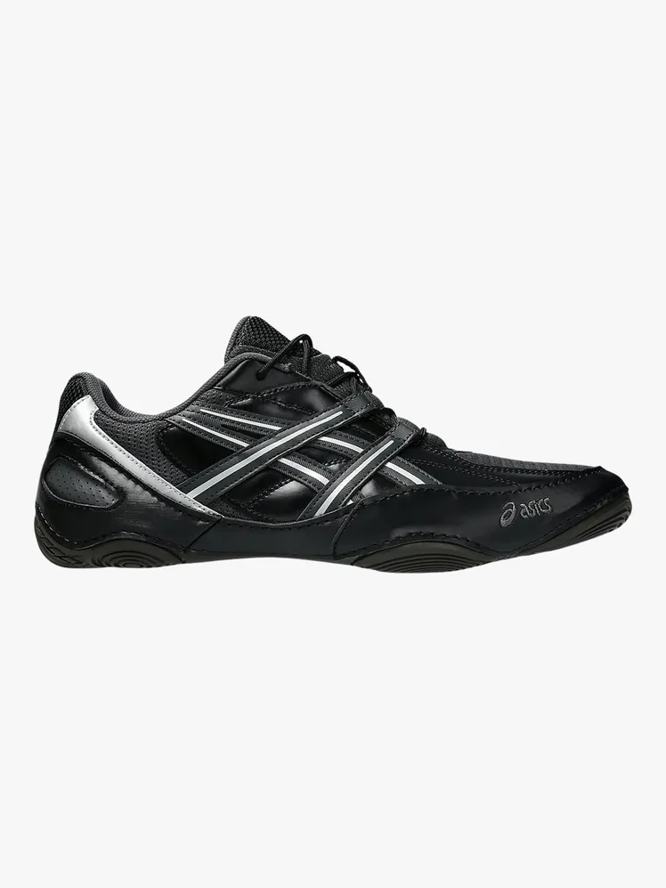 Image may contain: Clothing, Footwear, Shoe, Sneaker, and Running Shoe