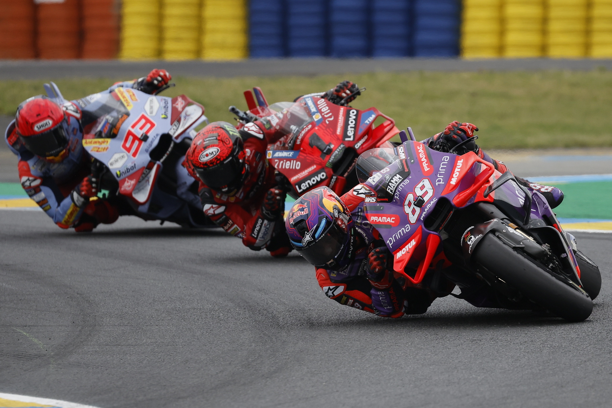 Jorge Martín, Pecco Bagnaia y Marc Márquez en Le Mans